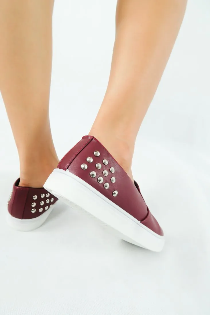 รองเท้าส้นแบนแต่งหมุด - Studs Leather Slip On Loafers