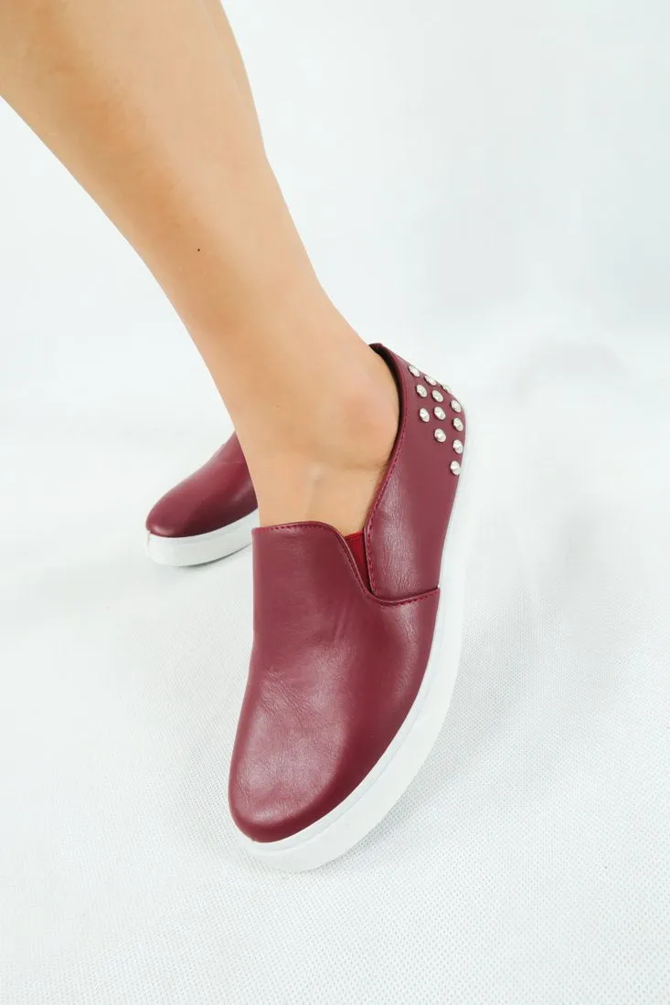 รองเท้าส้นแบนแต่งหมุด - Studs Leather Slip On Loafers
