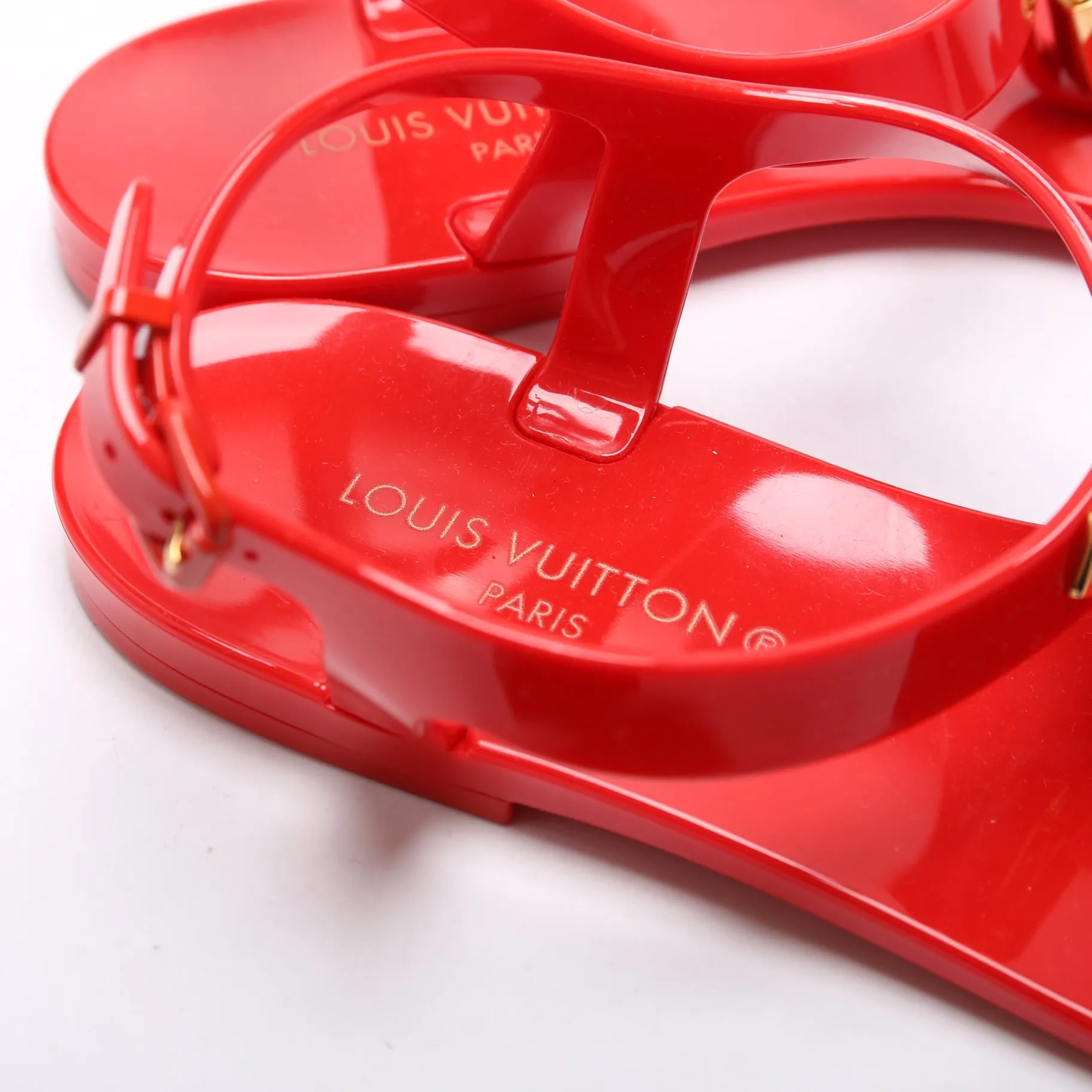 Bikini T-Strap Rubber Flat Sandals Size 38