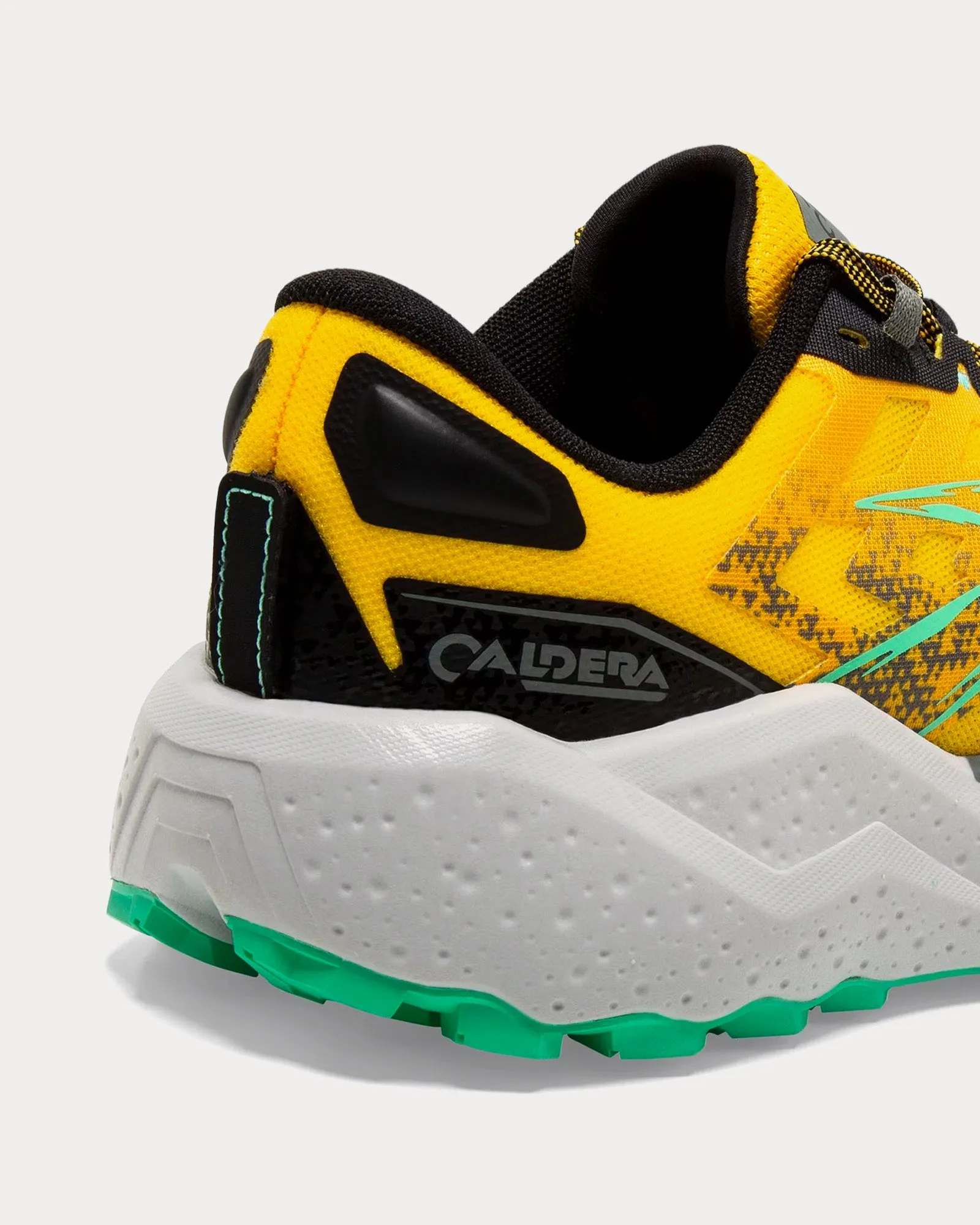 Caldera 7 Chrome / Black / Springbud Running Shoes