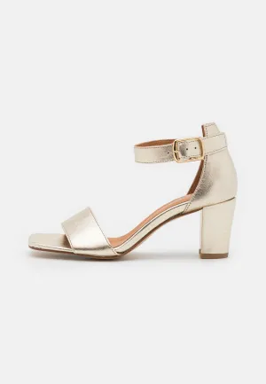 Pavement Sinna Sandal m. Hæl 9950 Light Gold