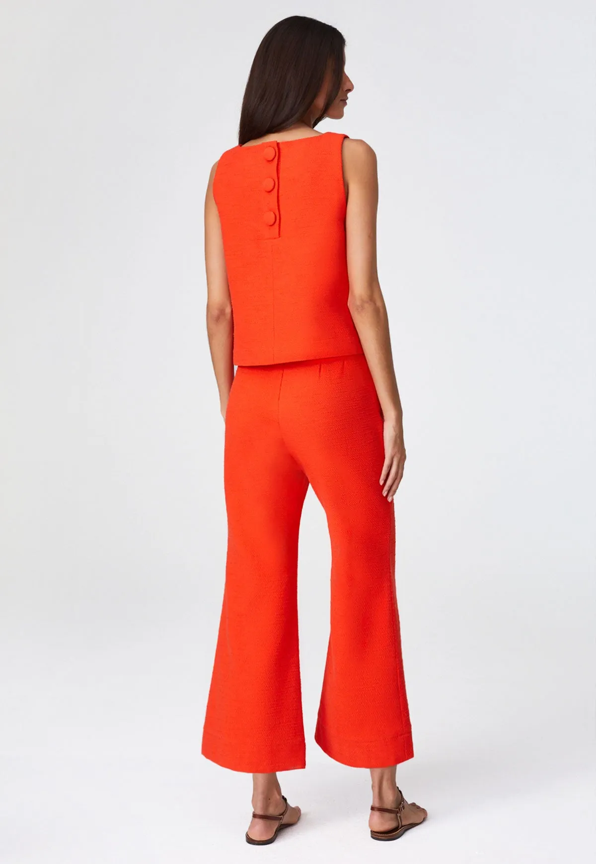 THE SLEEVELESS SHIFT TOP in TOMATO TEXTURED COTTON