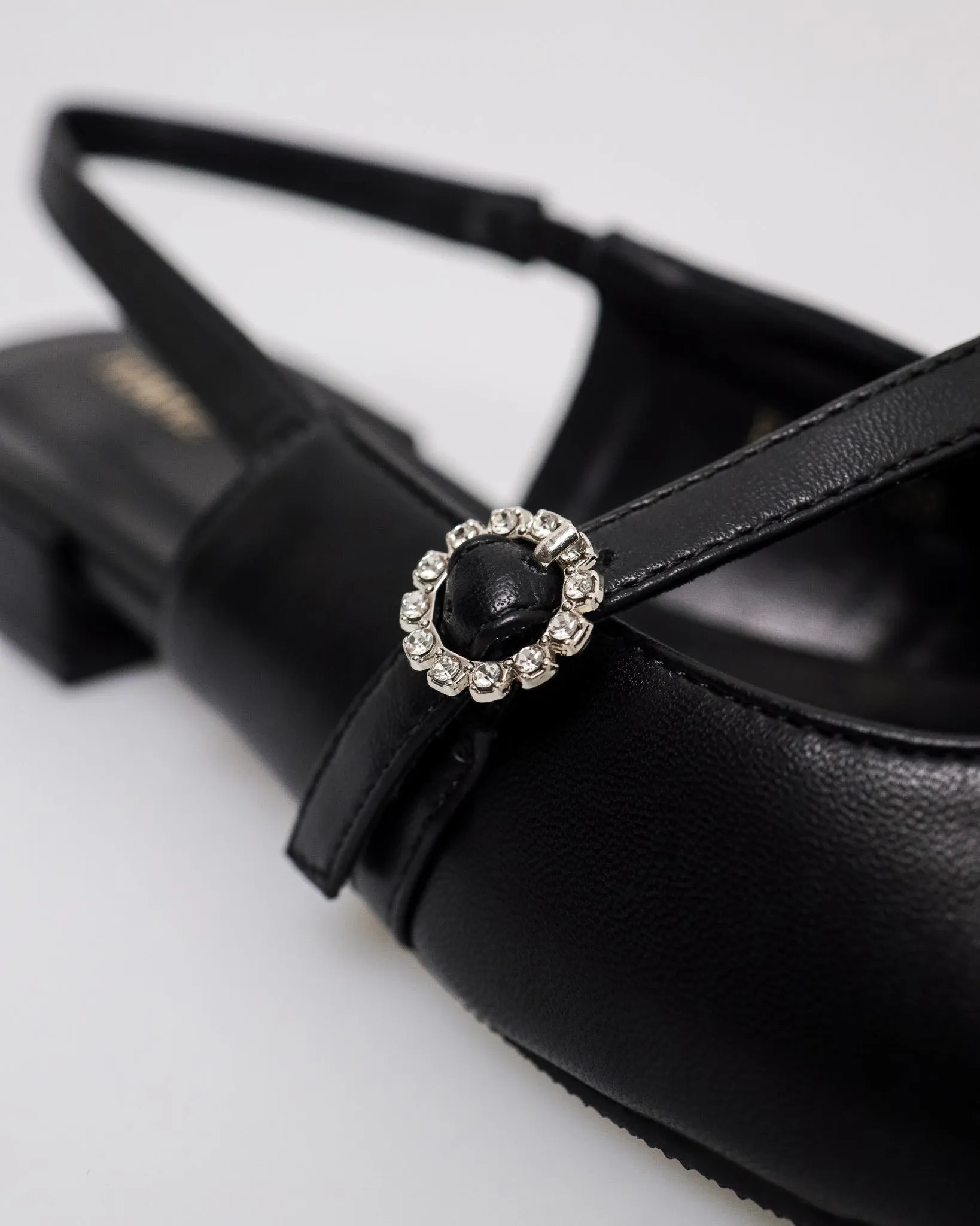 Tomaz FL117 Ladies Noir Luxe Flats