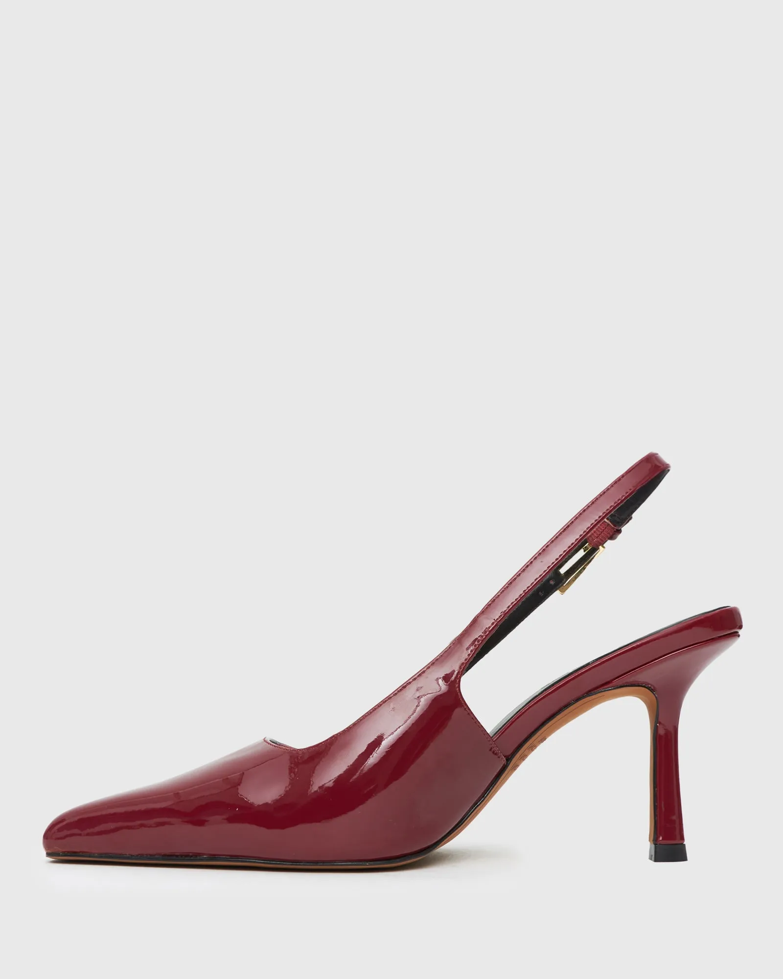 ZINTA Slingback Buckled Point